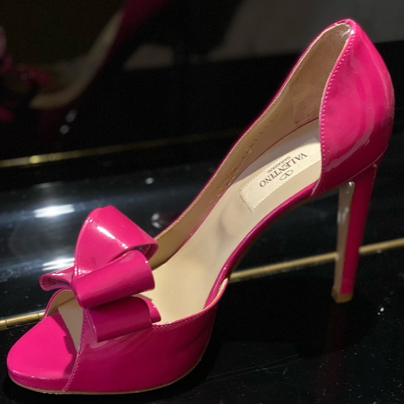 Valentino 61/2 Pink Pump